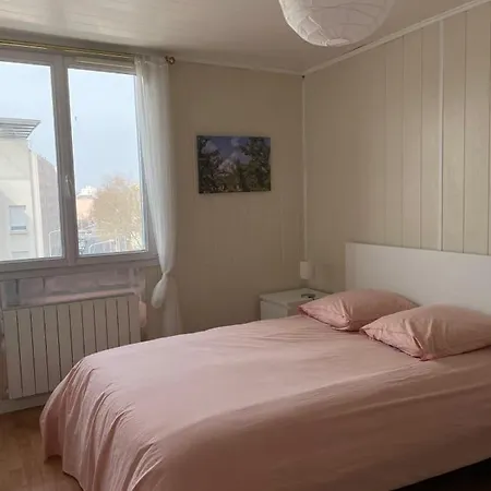 Le Parilly- 3 Chambres-parc Parilly Apartment *